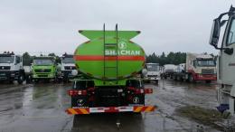 L3000 4X2 Oil Tank Truck | 微信图片_20240708134434