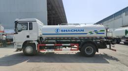 L3000 4X2 Water Tank Truck | 微信图片_202405231811431