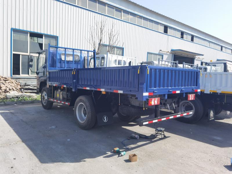SHACMAN 4x2 Cargo Light Truck